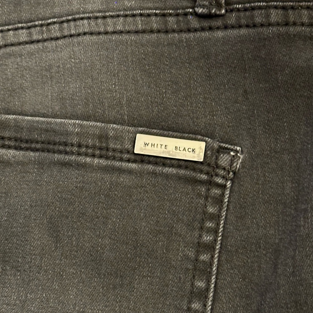 WHITE HOUSE BLACK MARKET  High Rise Skinny Jeans Black Size 2 - Picture 6 of 9